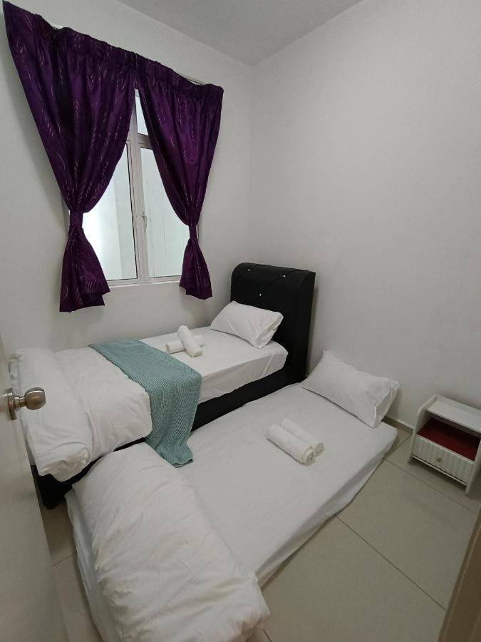 Klia Ehsan Residence Sepang Nilai Greenery 8 Pax Air-Con Exterior photo