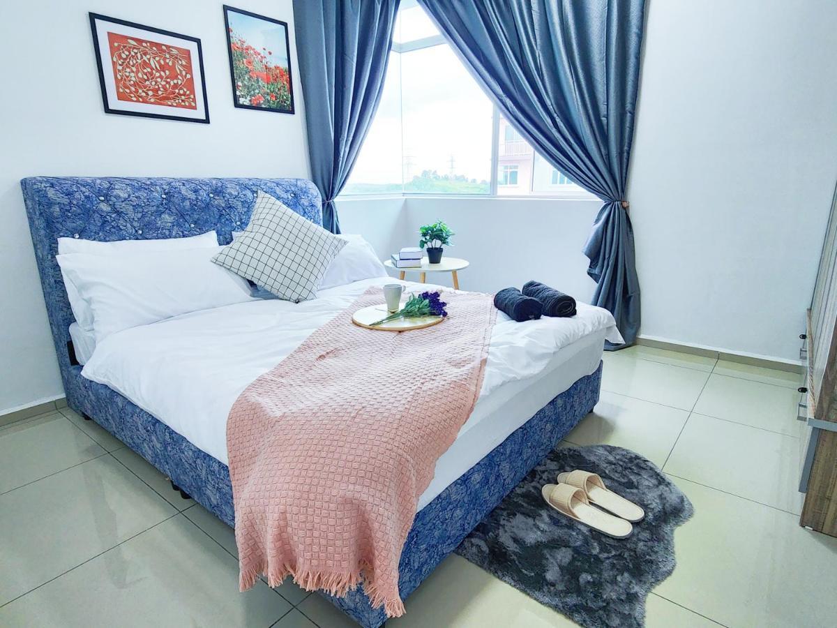 Klia Ehsan Residence Sepang Nilai Greenery 8 Pax Air-Con Exterior photo